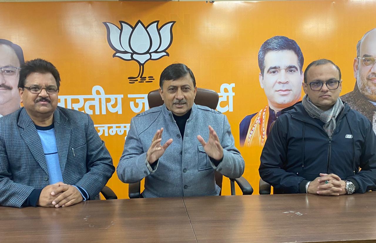 BJP hits back on Mehbooba over her ‘Referendum’ remark,  say Kashmir echoed with ‘Vanda Matram’ during oath cermony