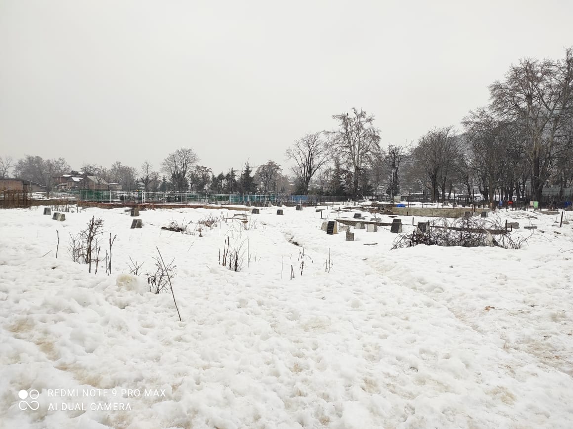 City’s largest cemetery known as Malkha, a 'safe heaven' for drug peddlers City’s largest cemetery known as Malkha, a ‘safe heaven’ for drug peddlers