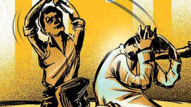 Two injured during scuffle in Lal Bazar, one critical