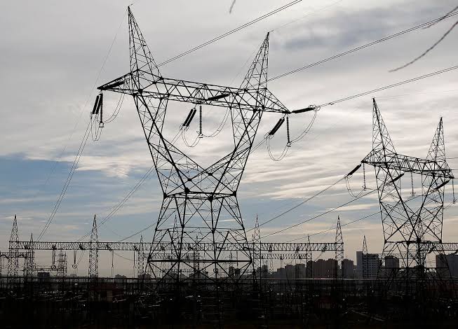 Pakistan blackout: National power grid breakdown plunges country into darkness