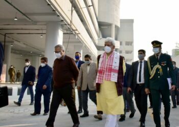 LG Manoj Sinha inaugurates ‘State Of Art’ General Bus Stand cum multi-level parking at Jammu