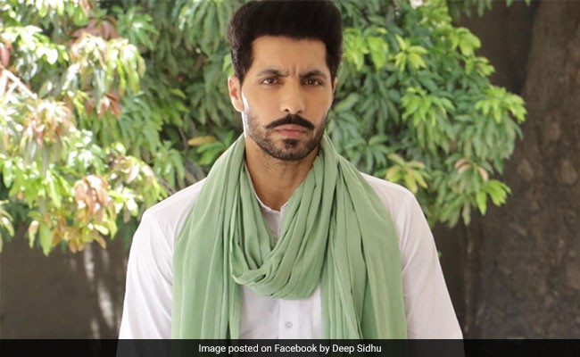 Republic Day Voilence: Delhi Police arrests Deep Sidhu Republic Day Voilence: Delhi Police arrests Deep Sidhu