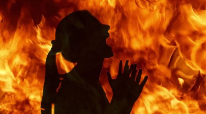 Woman set on fire by in-laws in Anantnag