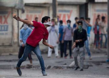 Will not tolerate stone pelting: IGP Kashmir
