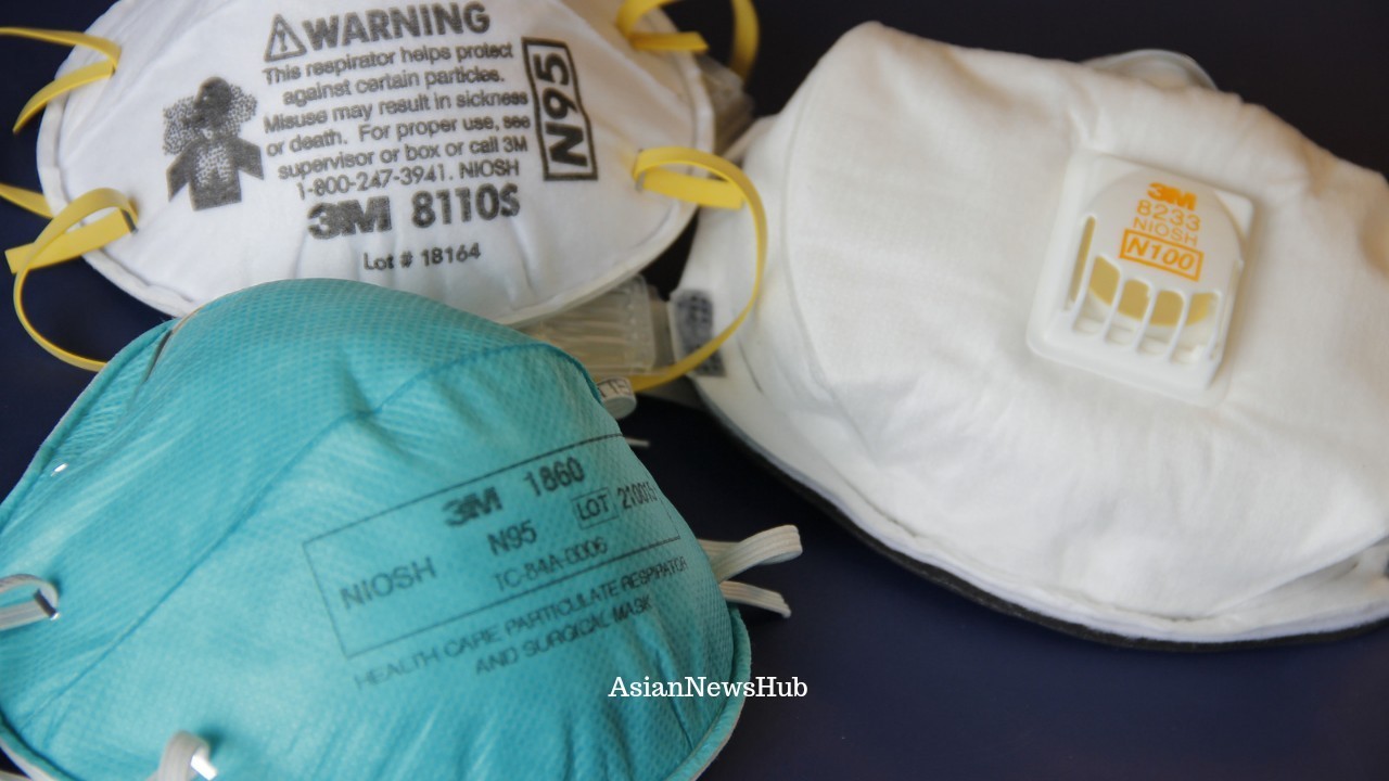 N95 masks are a must as COVID-19 spreads via airborne transmission too: AIIMS Chief N95 masks are a must as COVID-19 spreads via airborne transmission too: AIIMS Chief