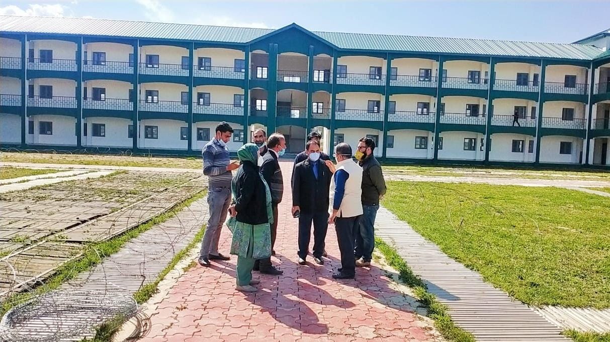 DHSK revamps Divisional Level Committee to contain COVID-19 resurgence DHSK revamps Divisional Level Committee to contain COVID-19 resurgence