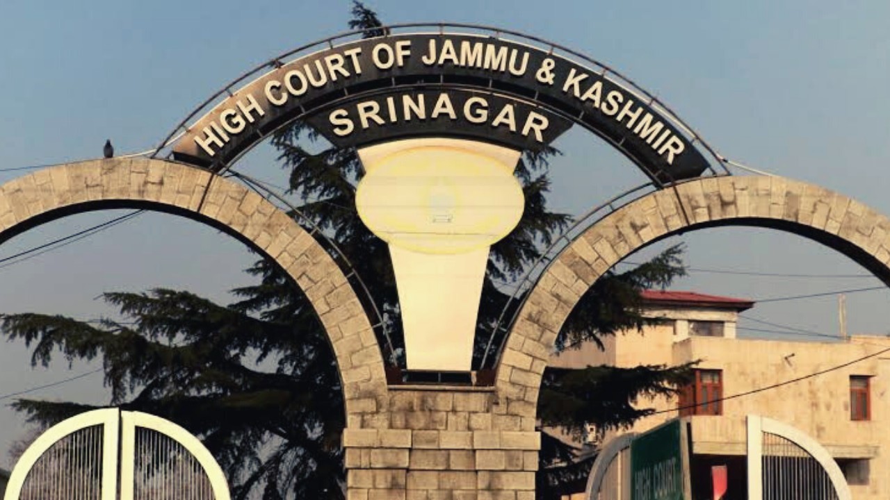 HC directs J&K administration to come up with complete details about COVID hospitals, beds, Remdesivir availability