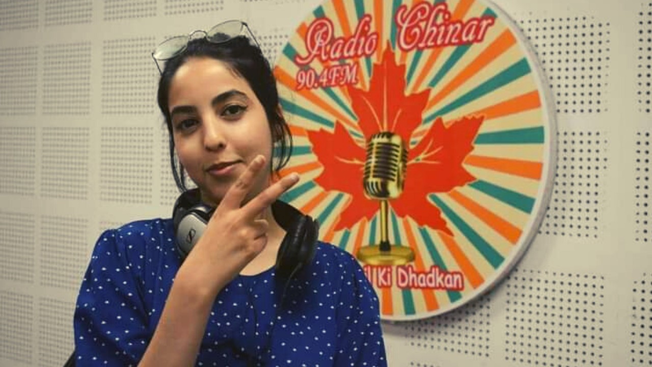 Samaniya Bhat: Youngest radio jockey from Baramulla Samaniya Bhat: Youngest radio jockey from Baramulla