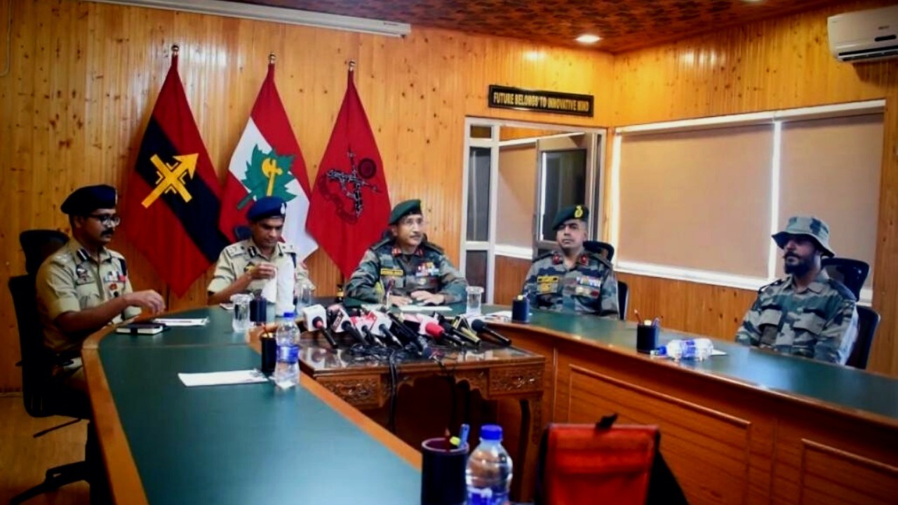 Police, army to deal professionally, if Taliban, other foreign elements enter Kashmir: IGP Kashmir Vijay Kumar Police, army to deal professionally, if Taliban, other foreign elements enter Kashmir: IGP Kashmir Vijay Kumar
