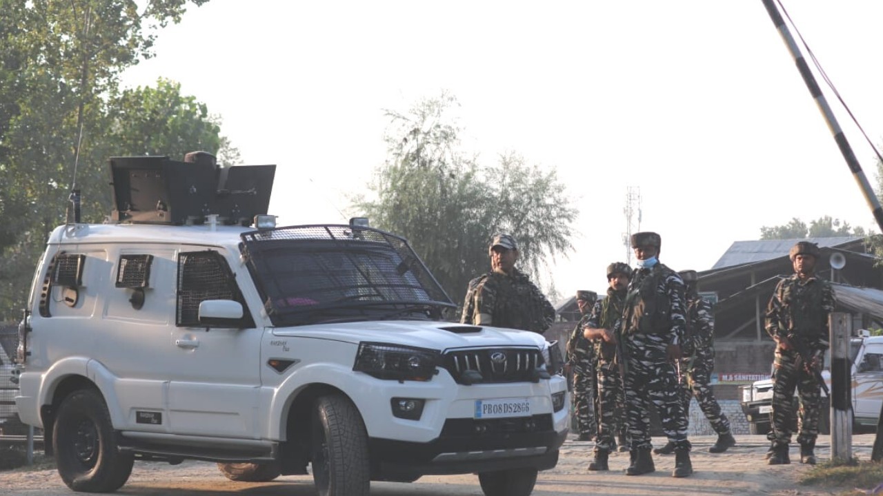 CASO launched in Shopian village, internet Snapped Sopore Encounter: One unidentified militant killed, operation on