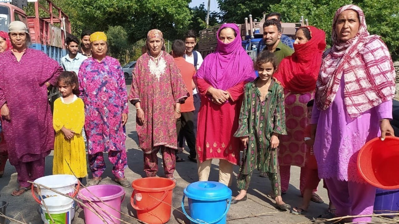 Anantnag villagers hold protest against PHE Dept. Anantnag villagers hold protest against PHE Dept.