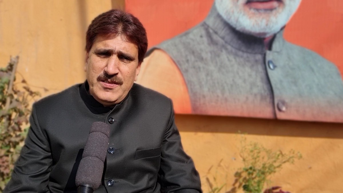 Before giving lectures on communalism; NC must recall how it closed Islamic schools, shaved off beards of people, torched holy quran on April 4, 1979: Altaf Thakur