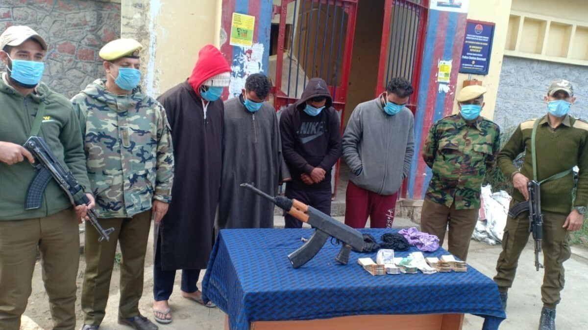 03 Extortionists arrested in Budgam, Dummy weapon recovered: Police