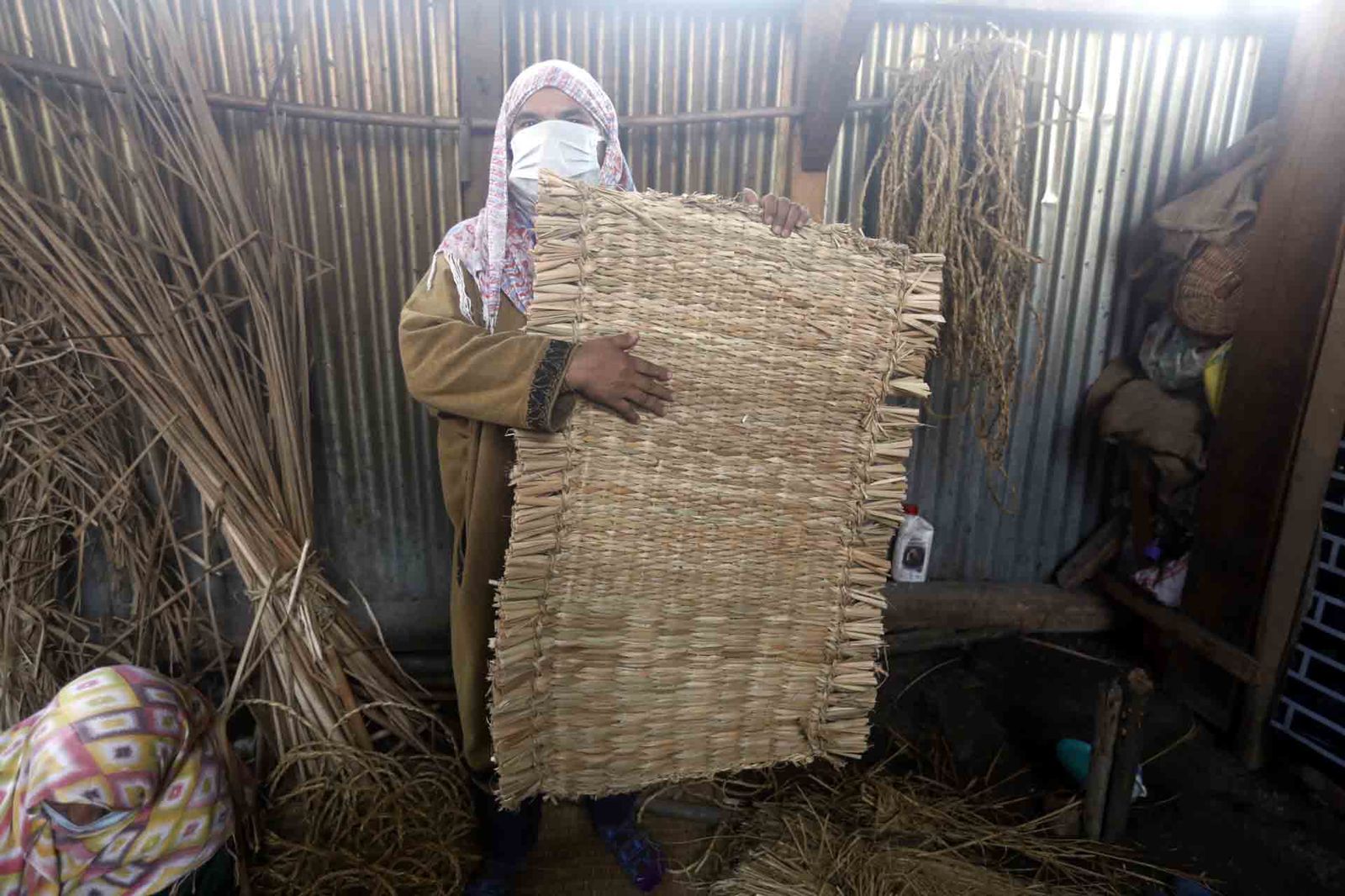 Traditional ‘Waguw’, the reed mat back in business after 20 yrs