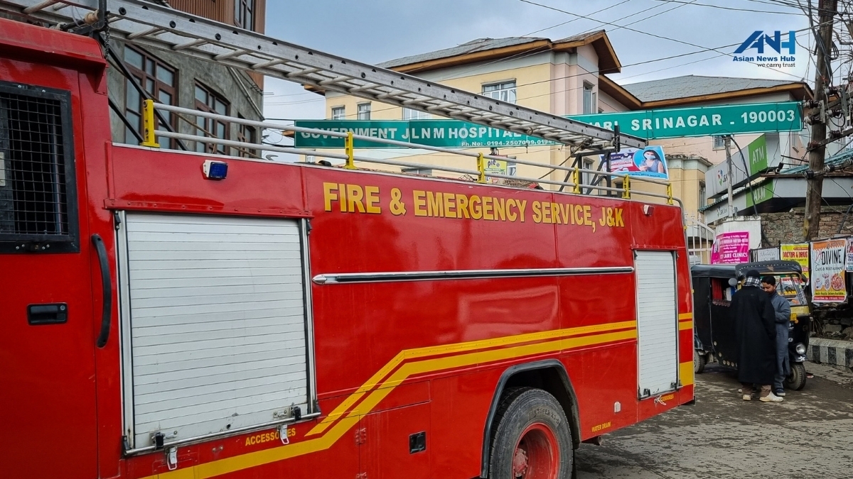 Major fire incident averted at JLNM hospital, Rainawari