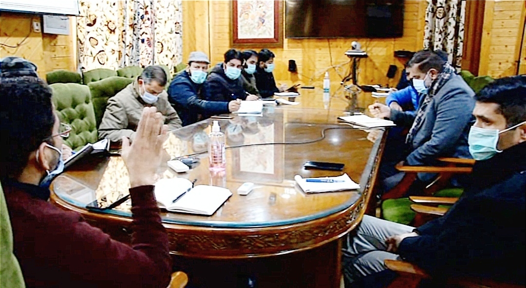 Reopening of Schools: Shopian admin gears up to aware Teachers, Students on Covid SOPs