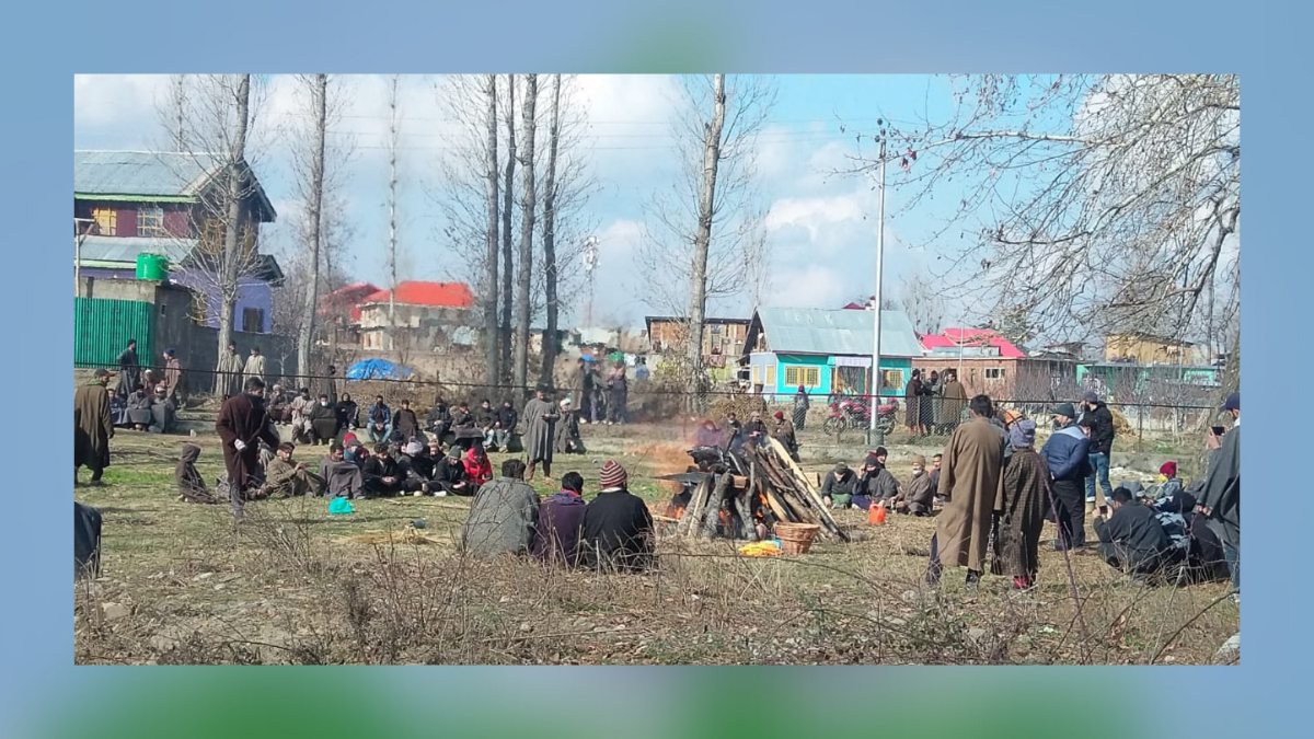 Muslims perform last rites of KP lady in Tahab, Pulwama