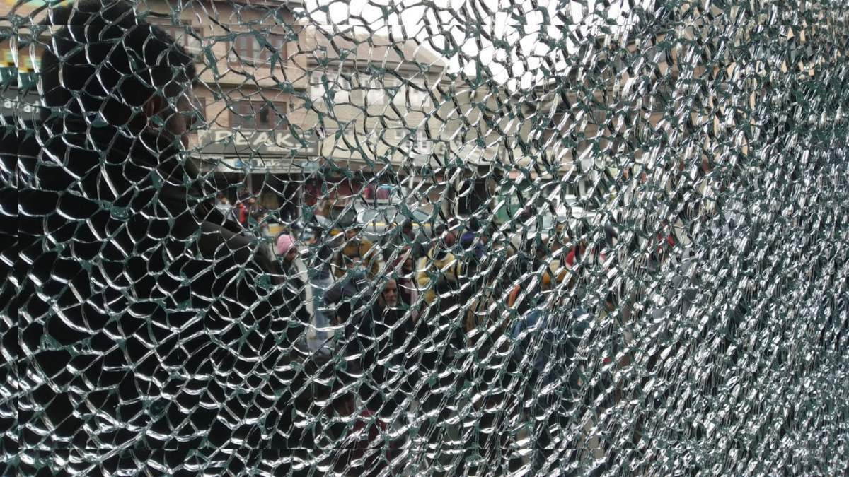 Window dressing of 3 shops damaged in Khawaja Bazar grenade explosion