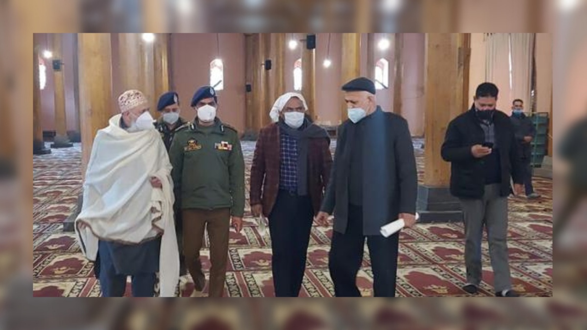 Govt mulls to reopen historic Jamia Masjid for prayers; IGP, Div Com review arrangements