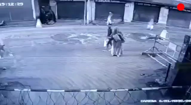 Woman who hurled Petrol bomb on CRPF in Sopore arrested: IGP Kashmir