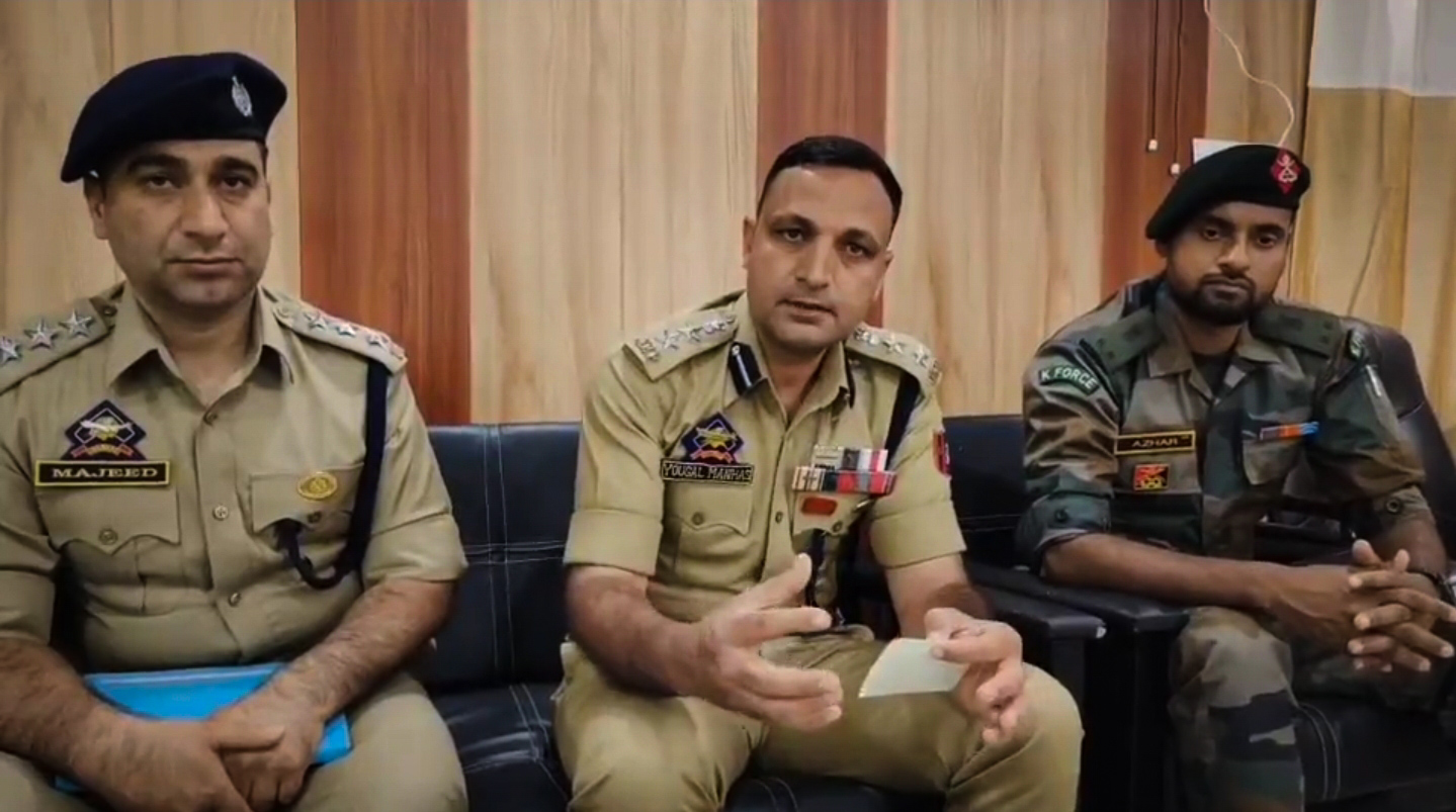 3 teenagers who were on the way to cross LoC rescued