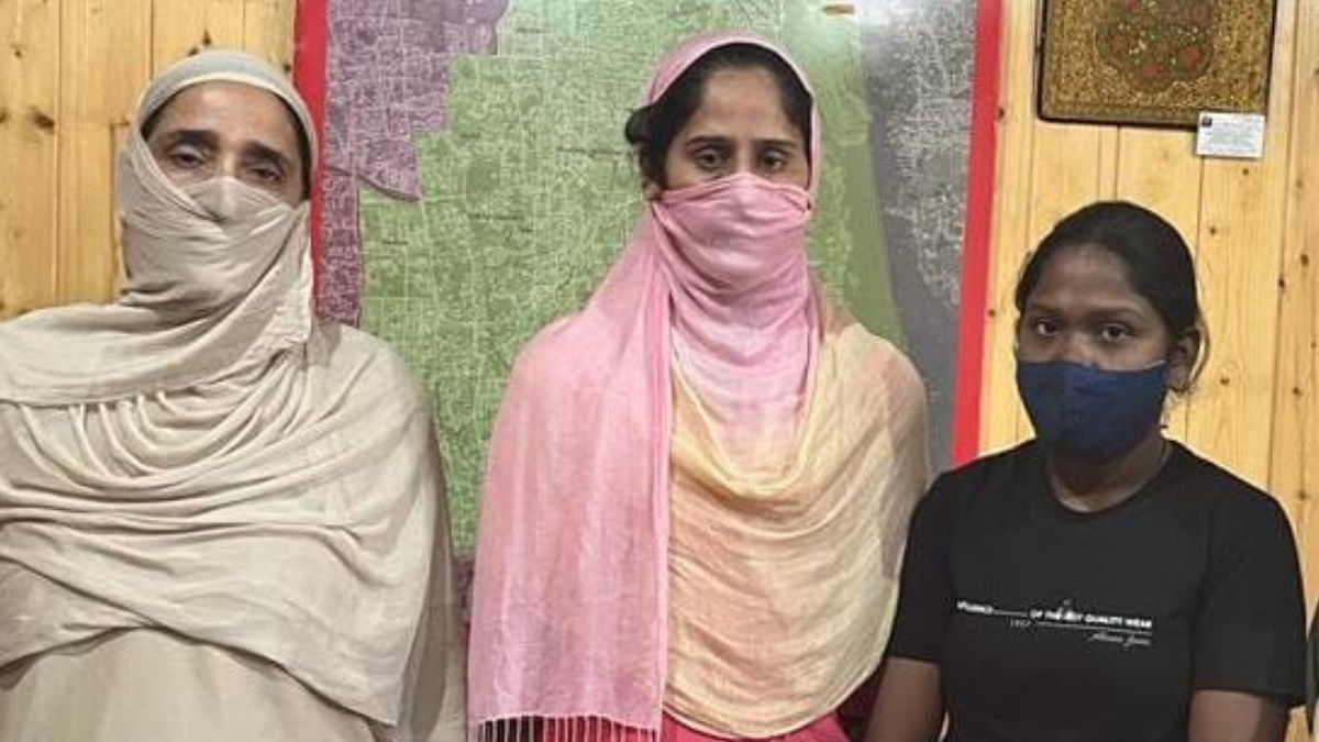 Fraud by Maid Agency- Two Maids who fled with cash, arrested by Srinagar police while on the way to Delhi