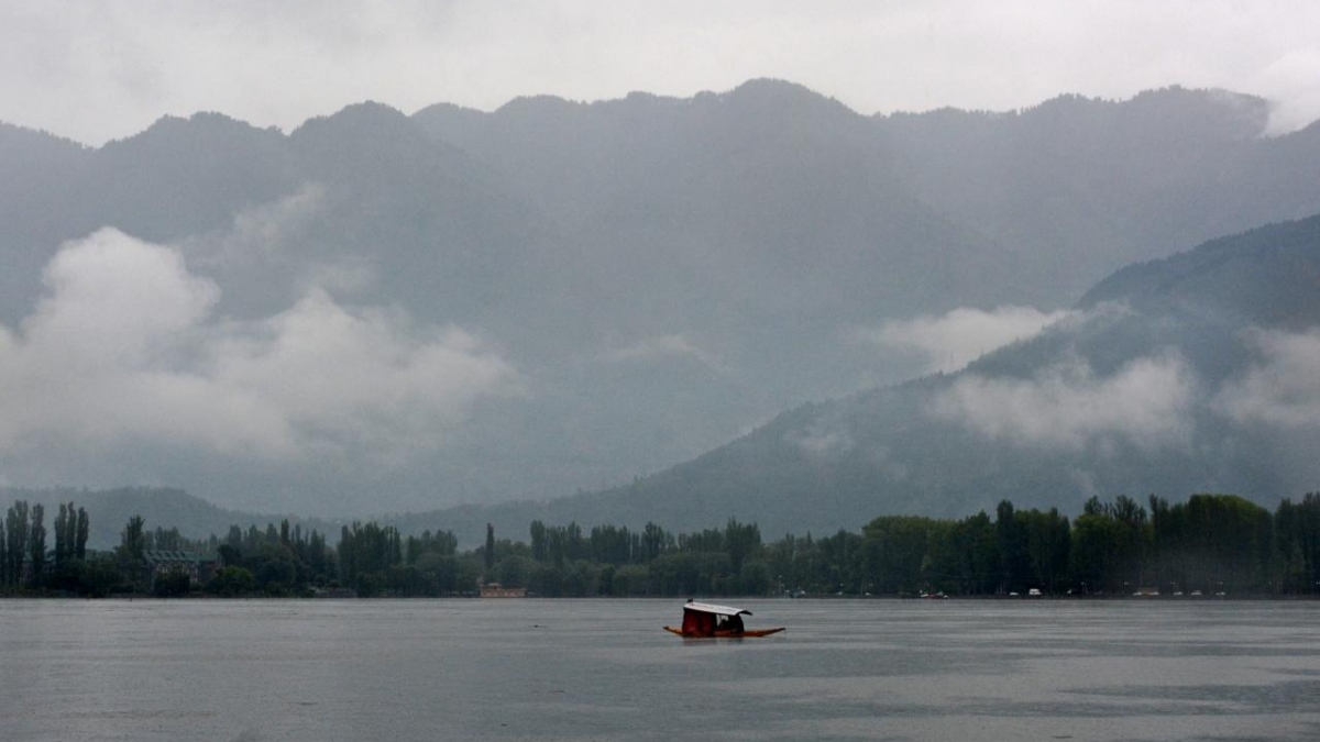 Rain continues, temp remains below normal in J&K Intermittent rains likely to continue in J&K till June 22: MeT