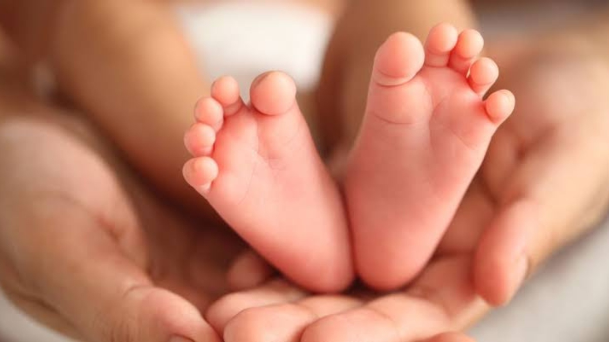 Semi-decomposed body of newborn found in Anantnag Newborn baby found dead in Qazigund Nallah