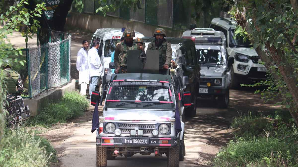 Two local militants killed in Kulgam gunfight, identified Newly recruited JeM militant killed in Baramulla gunfight, says Police