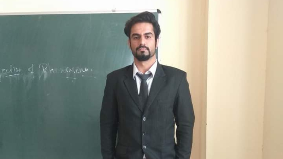 Youth killed in Kangan road accident