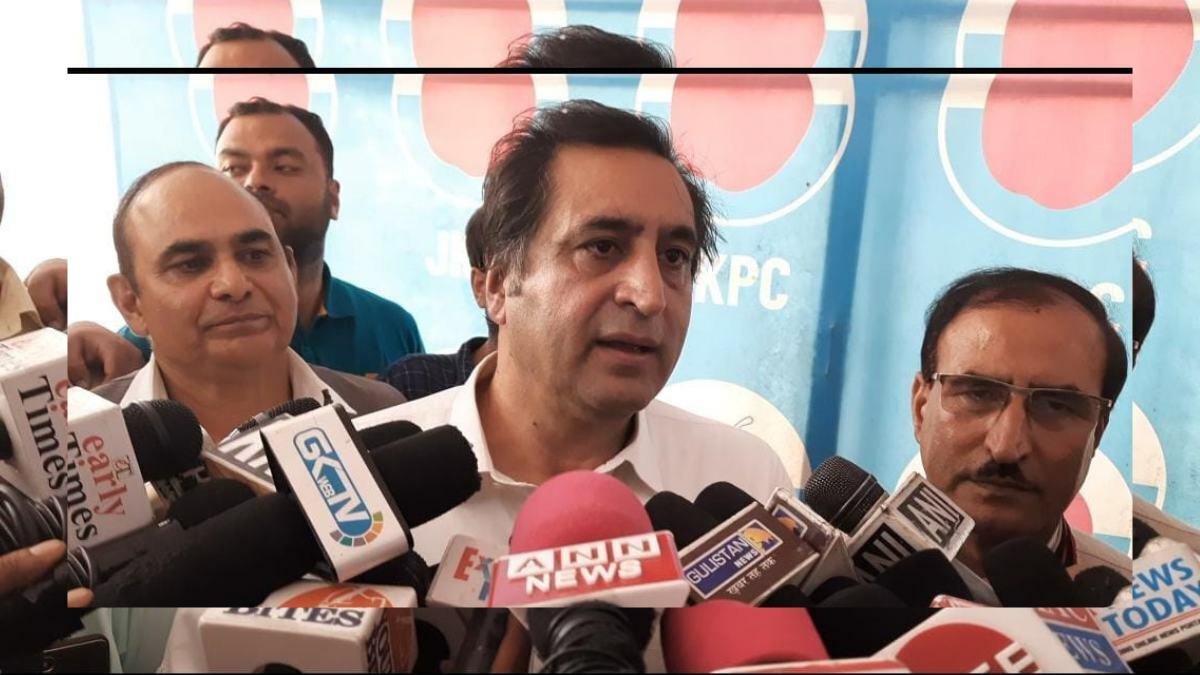 Yasin Malik deserves a fair trial: Sajad Lone