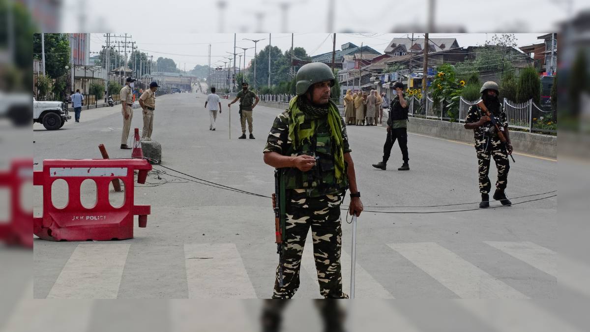 Restrictions imposed near one route to ensure peaceful Muharram day in Sgr: Police