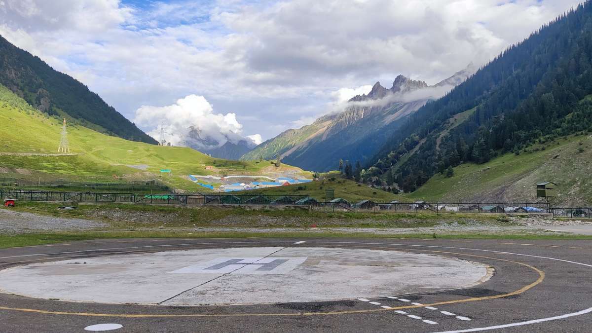 MeT forecasts mainly dry weather with light rain at isolated places in next 24 hrs