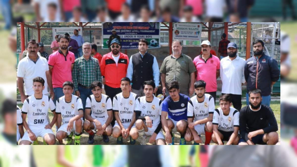 DC Sgr inaugurates Inter-Zonal District Level Football Tournament for ‘Drug Free Srinagar’ DC Sgr inaugurates Inter-Zonal District Level Football Tournament for ‘Drug Free Srinagar’