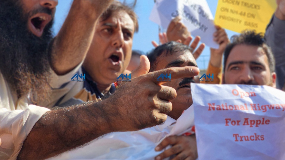 Halting fruit trucks on Sgr-Jmu highway: Sopore Mandi faces Rs 500 Cr loss in Sept