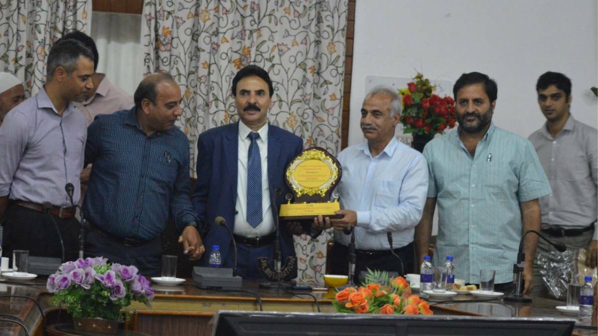 DIQC department bids farewell to Chief Engineer DIQC department bids farewell to Chief Engineer