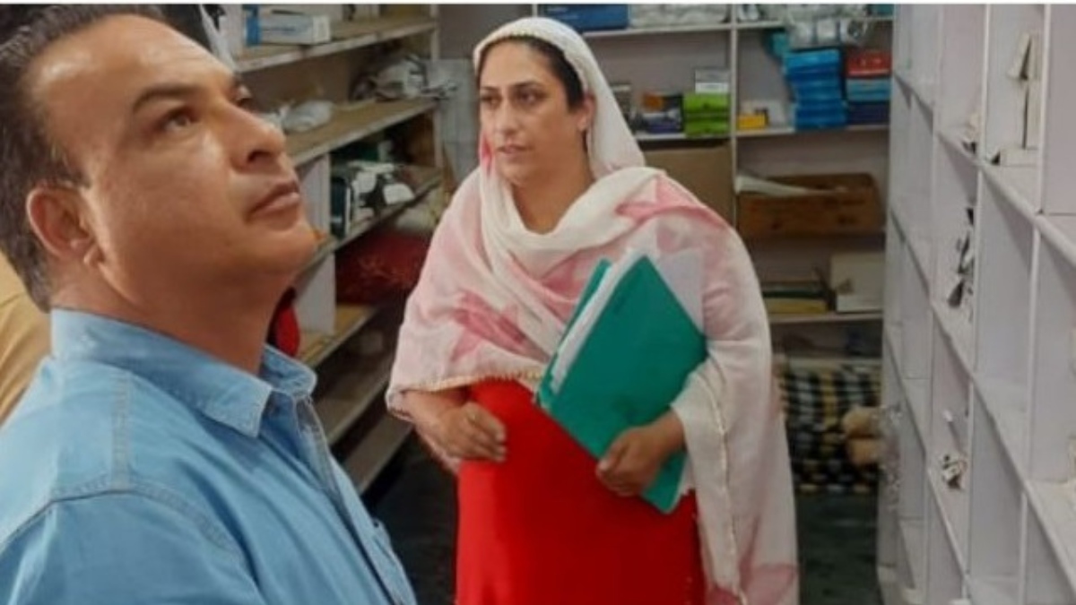 Sale operations of several Pharma dealers/chemist shops suspended in Srinagar, over violation of Drugs & Cosmetics Act Sale operations of several Pharma dealers/chemist shops suspended in Srinagar, over violation of Drugs & Cosmetics Act