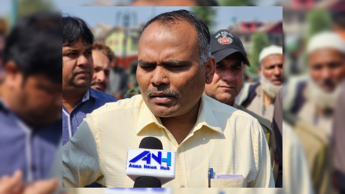 Div Com Kashmir reviews Winter preparedness by various departments