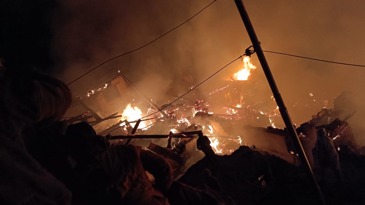 15 houses gutted in Kishtwar blaze