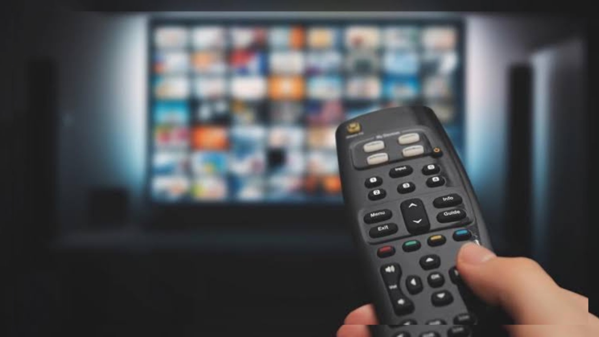 Centre asks news websites, TV channels to refrain from carrying ads of betting sites Centre asks news websites, TV channels to refrain from carrying ads of betting sites