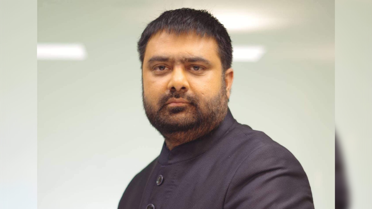 POCSO court issues non-bailable warrant against news anchor Deepak Chaurasia POCSO court issues non-bailable warrant against news anchor Deepak Chaurasia