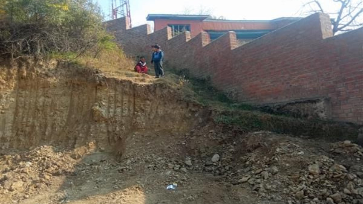 Municipal Chairman Langate involved in illegal mining allege locals Municipal Chairman Langate involved in illegal mining allege locals