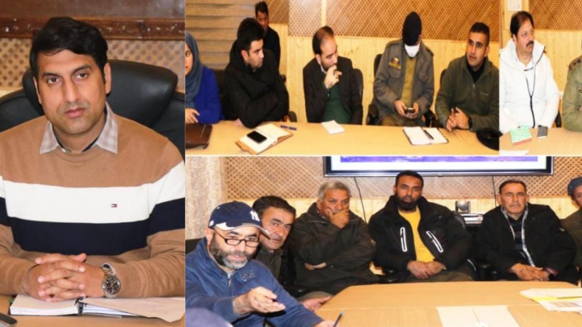 Several Transport Unions of City call on DC Srinagar to resolve issues