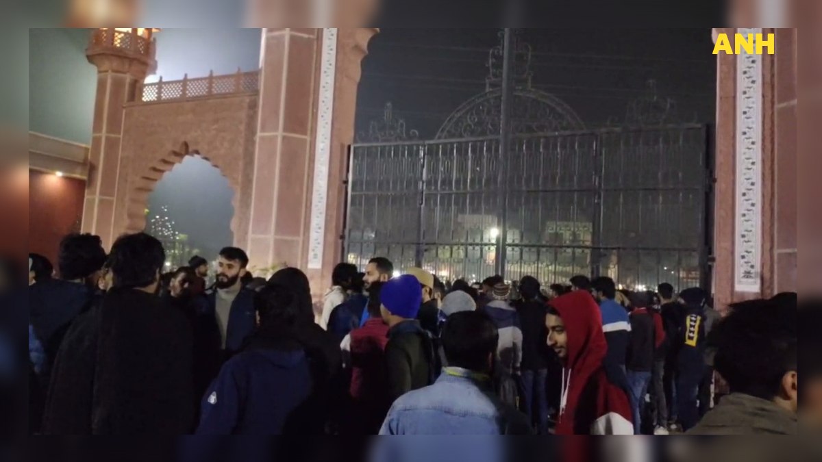 Kashmiri students protest at AMU against alleged thrashing of Phd scholar Kashmiri students protest at AMU against alleged thrashing of Phd scholar