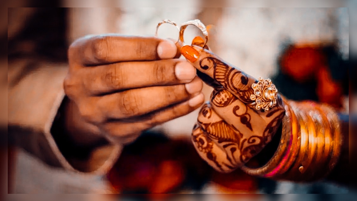 To fulfil ailing mother's last wish, daughter gets married in hospital To fulfil ailing mother’s last wish, daughter gets married in hospital