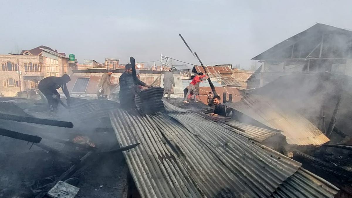 Two residential houses damaged in Noorbagh balze