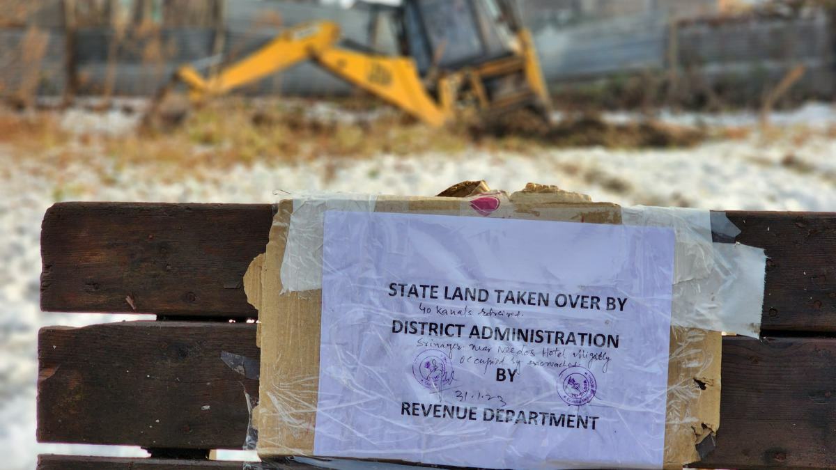 52 kanals state land retrieved in Sgr's MA Road, Karan Nagar: officials 52 kanals state land retrieved in Sgr’s MA Road, Karan Nagar: officials