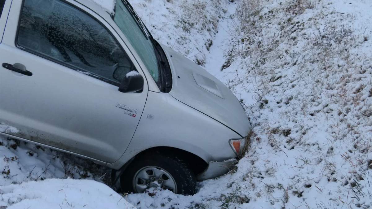 Driver dies after vehicle skids off the road in Baramulla Driver dies after vehicle skids off the road in Baramulla