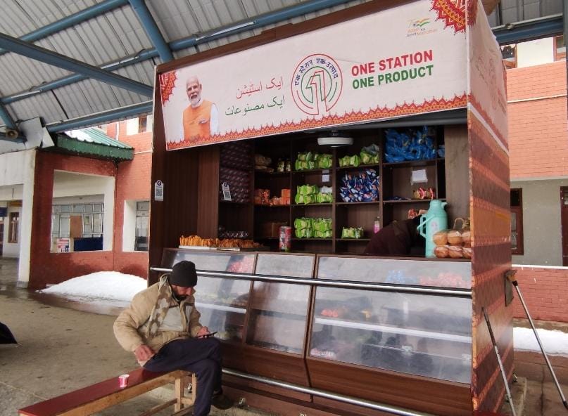 Pan India Scheme: Railways install food stalls across 17 stations of Banihal-Baramulla corridor
