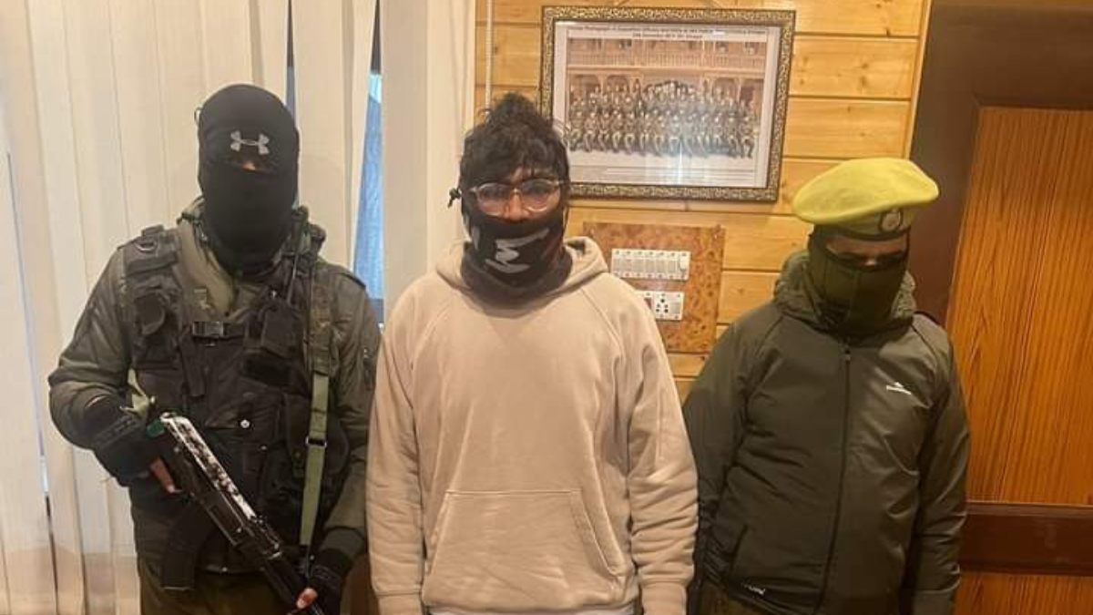 Lashkar militant associate arrested in Srinagar: police